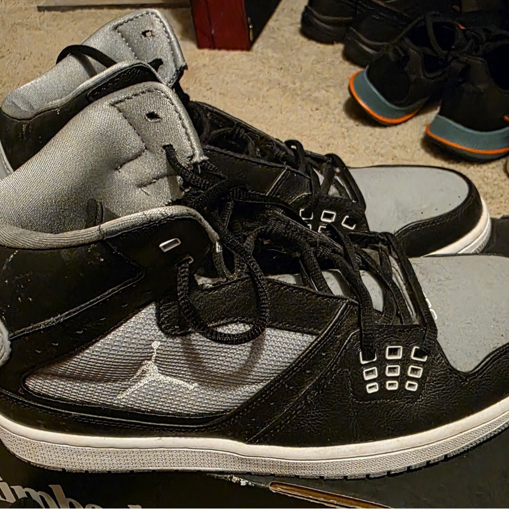 Black and Gray Men's Jordans